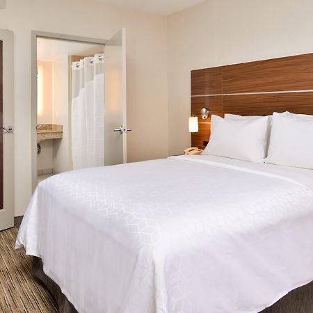 Holiday Inn Express & Suites Buffalo Downtown By Ihg Exterior photo