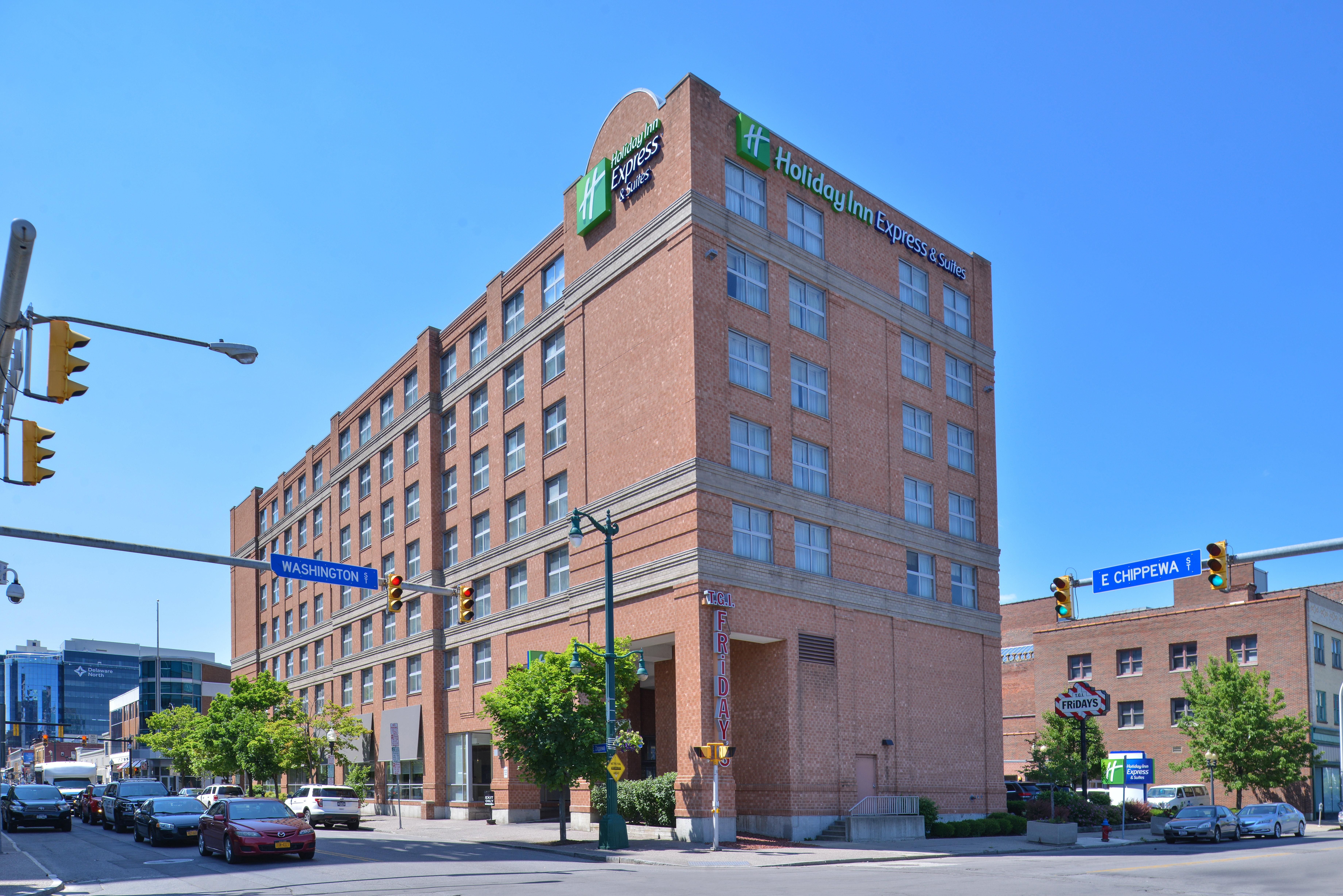 Holiday Inn Express & Suites Buffalo Downtown By Ihg Exterior photo
