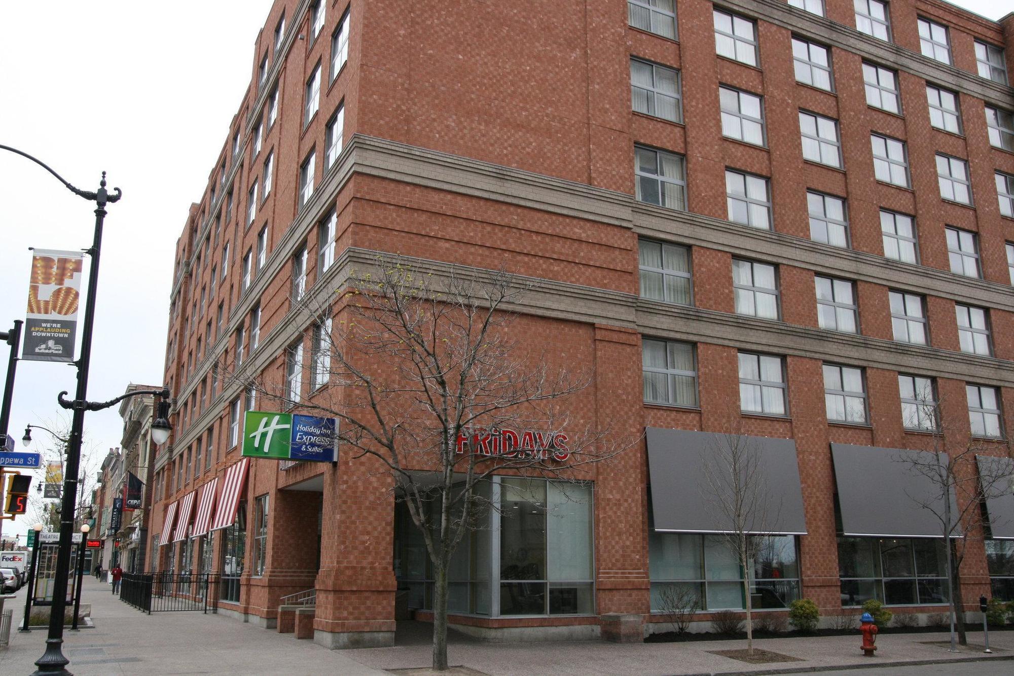 Holiday Inn Express & Suites Buffalo Downtown By Ihg Exterior photo