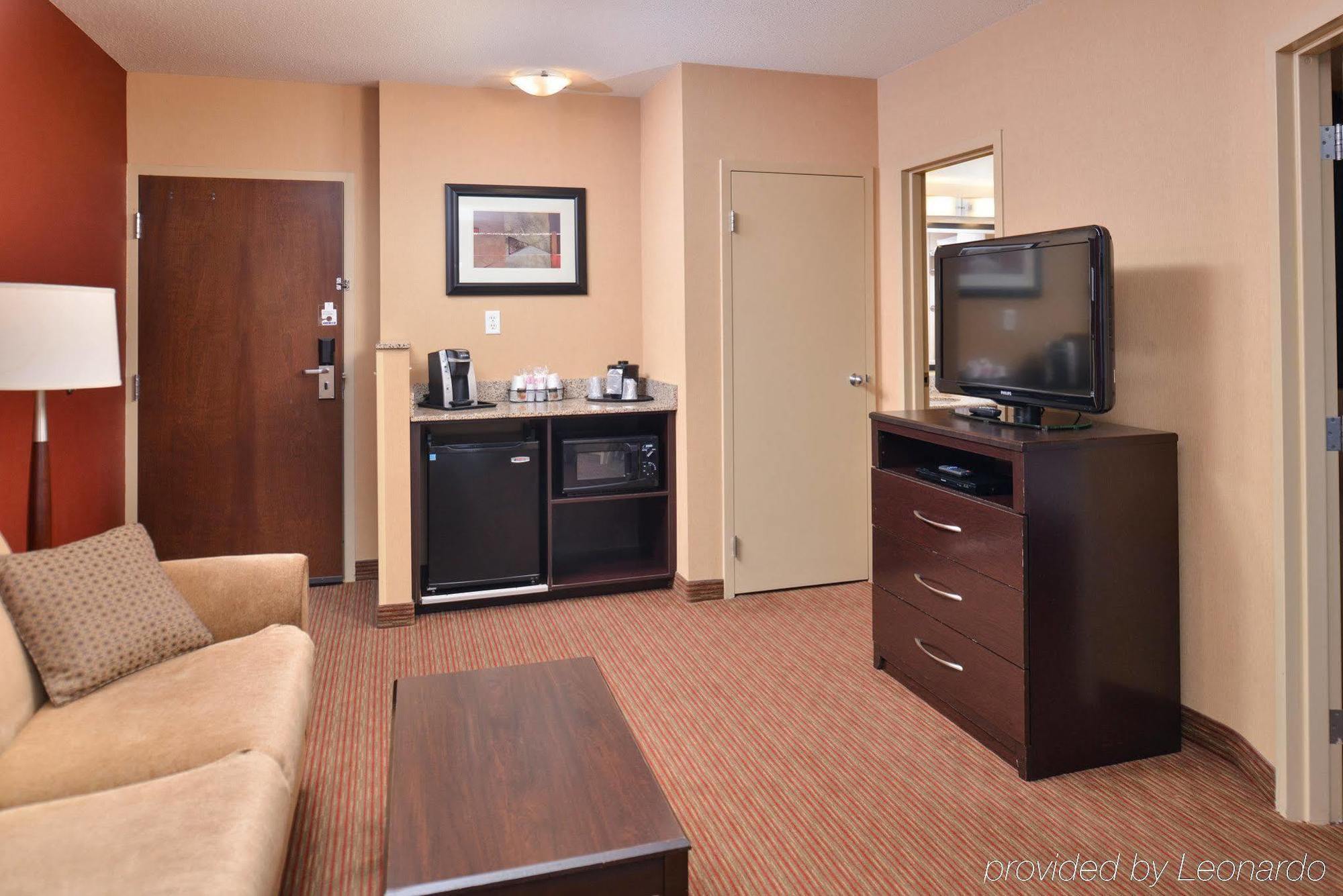 Holiday Inn Express & Suites Buffalo Downtown By Ihg Exterior photo